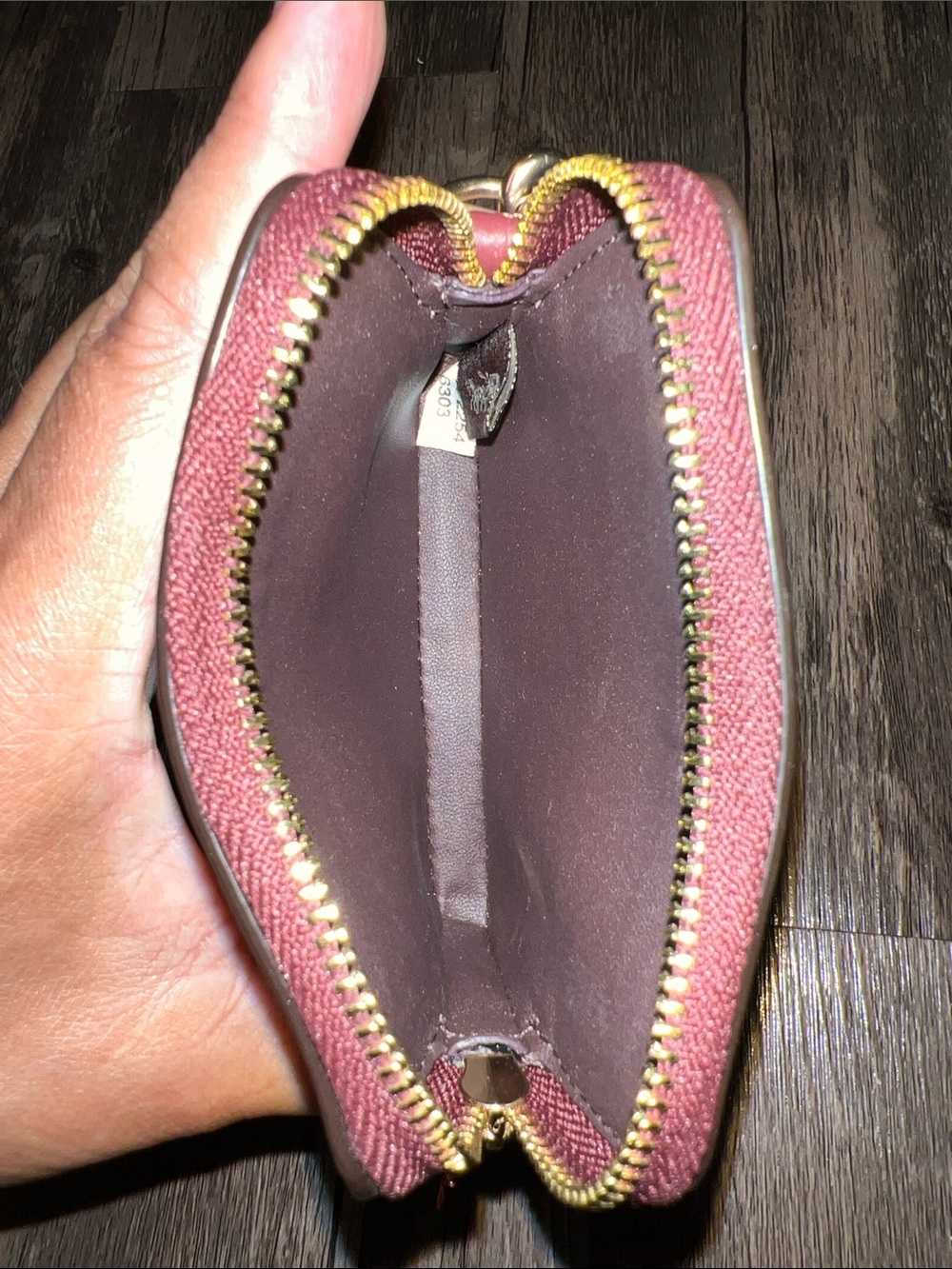 Coach Pebbled Leather Card Holder in Burgundy with Gold Hardware - Picture 4 of 8